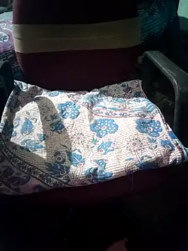 Ralisha Rani online show from 10-27-25, 07:51