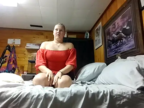 Snapshot of Ryan_and_Aurora chatting on 12-05-25, 02:31 Ryan and Aurora online show from 12-05-25, 02:31