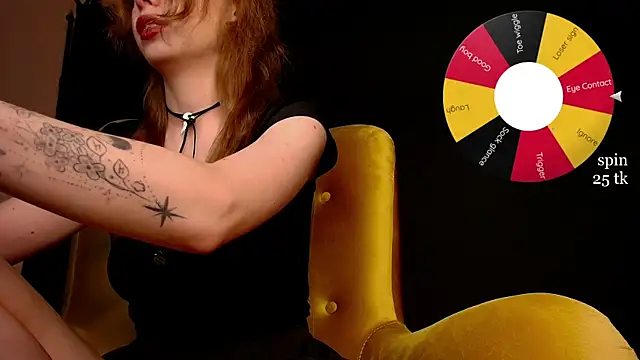 Snapshot of MisssLola chatting on 12-14-25, 01:49 MisssLola online show from 12-14-25, 01:49