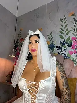 kiim taaylor online show from 10-14-25, 07:25