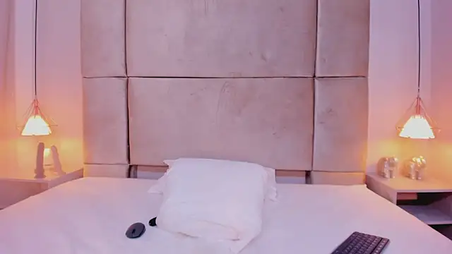 Snapshot of miamiller69 chatting on 01-15-25, 07:26 miamiller69 online show from 01-15-25, 07:26