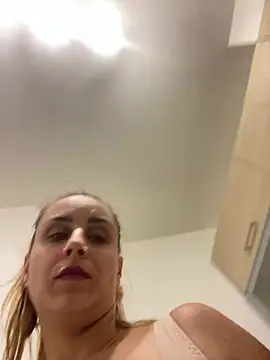 Snapshot of Daisyforyou chatting on 12-30-24, 03:13 Daisyforyou online show from 12-30-24, 03:13