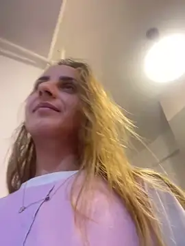 Snapshot of Daisyforyou chatting on 01-03-25, 05:31 Daisyforyou online show from 01-03-25, 05:31