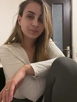 Snapshot of Daisyforyou chatting on 01-19-25, 08:41 Daisyforyou online show from 01-19-25, 08:41