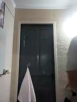 Snapshot of SweetLeila40 chatting on 01-23-25, 02:50 SweetLeila40 online show from 01-23-25, 02:50