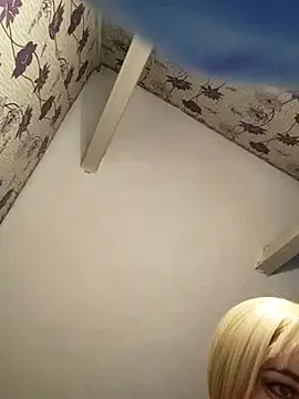 Snapshot of SweetLeila40 chatting on 03-07-25, 10:21 SweetLeila40 online show from 03-07-25, 10:21