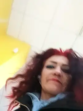 SweetLeila40 online show from 04-28-26, 04:56