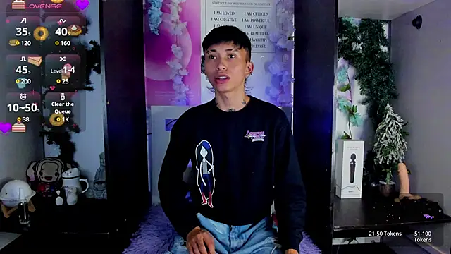 Snapshot of juniior_2311_ chatting on 02-06-25, 09:38 juniior 2311  online show from 02-06-25, 09:38