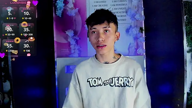 Snapshot of juniior_2311_ chatting on 02-10-25, 07:38 juniior 2311  online show from 02-10-25, 07:38