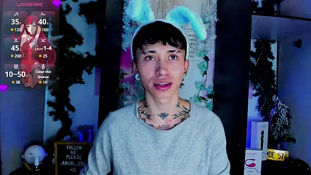 Snapshot of juniior_2311_ chatting on 02-27-25, 10:20 juniior 2311  online show from 02-27-25, 10:20