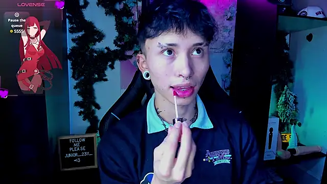 Snapshot of juniior_2311_ chatting on 03-14-25, 06:39 juniior 2311  online show from 03-14-25, 06:39