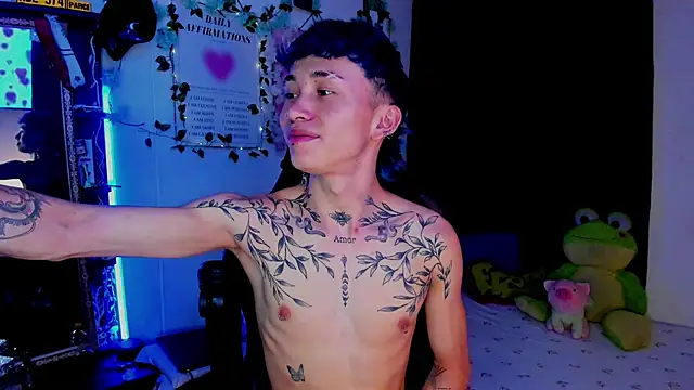 Snapshot of juniior_2311_ chatting on 09-09-25, 04:23 juniior 2311  online show from 09-09-25, 04:23