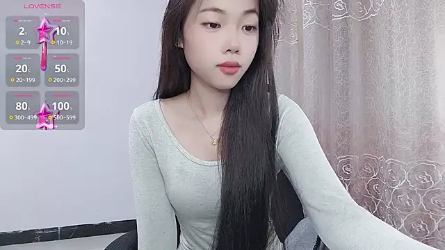 Snapshot of Lvy--v chatting on 02-22-25, 10:31 Lvy--v online show from 02-22-25, 10:31