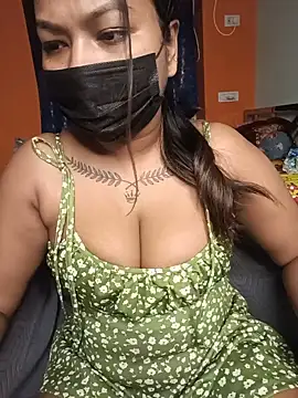 Snapshot of Hot_Urvi chatting on 05-21-26, 04:58 Hot Urvi online show from 05-21-26, 04:58