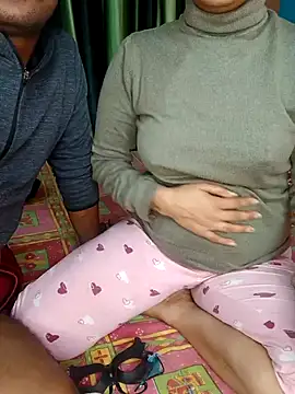 Snapshot of MUMTAJ-1 chatting on 12-10-24, 05:22 MUMTAJ-1 online show from 12-10-24, 05:22