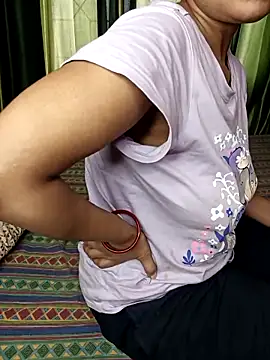 Snapshot of MUMTAJ-1 chatting on 09-14-25, 02:11 MUMTAJ-1 online show from 09-14-25, 02:11