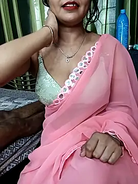 Snapshot of MUMTAJ-1 chatting on 10-05-25, 04:00 MUMTAJ-1 online show from 10-05-25, 04:00