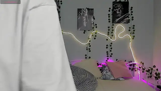 Melissa babs online show from 12-08-24, 02:07