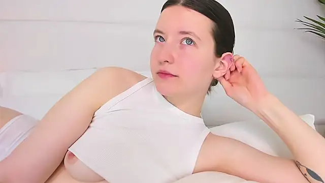 MoonAngelic online show from 03-07-25, 03:19