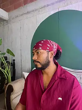 Snapshot of noah_jones__ chatting on 01-19-26, 04:00 noah jones online show from 01-19-26, 04:00