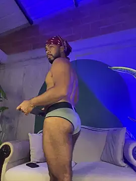 Snapshot of noah_jones__ chatting on 02-02-26, 10:36 noah jones online show from 02-02-26, 10:36