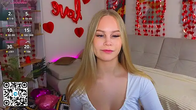 Snapshot of CassieMurr chatting on 02-21-25, 06:18 CassieMurr online show from 02-21-25, 06:18