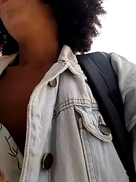 Snapshot of BlairSamy chatting on 12-12-24, 07:04 BlairSamy online show from 12-12-24, 07:04