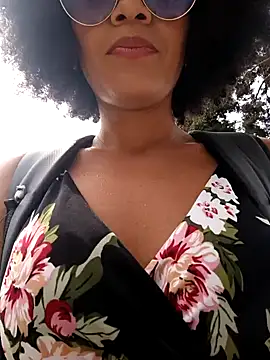 Snapshot of BlairSamy chatting on 12-13-24, 04:49 BlairSamy online show from 12-13-24, 04:49