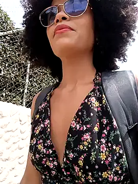 Snapshot of BlairSamy chatting on 12-20-24, 05:51 BlairSamy online show from 12-20-24, 05:51