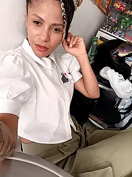 BlairSamy online show from 11-04-25, 03:55