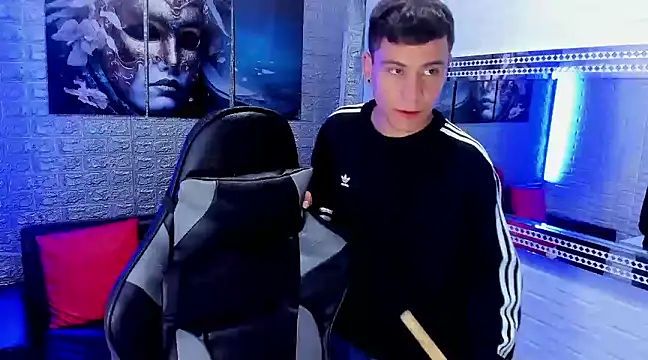 salvadorgomezx online show from 12-16-24, 01:53