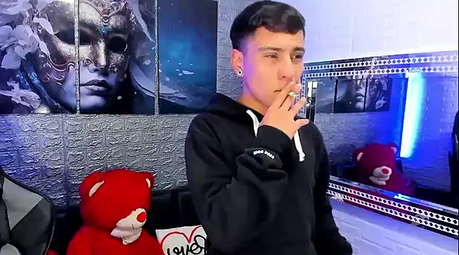 salvadorgomezx online show from 01-08-25, 09:42