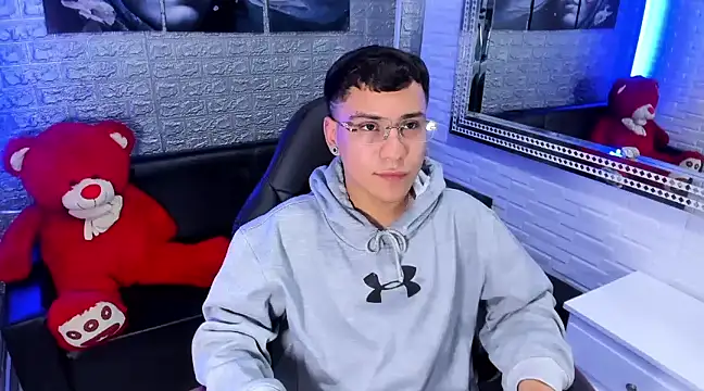 salvadorgomezx online show from 02-04-25, 02:28