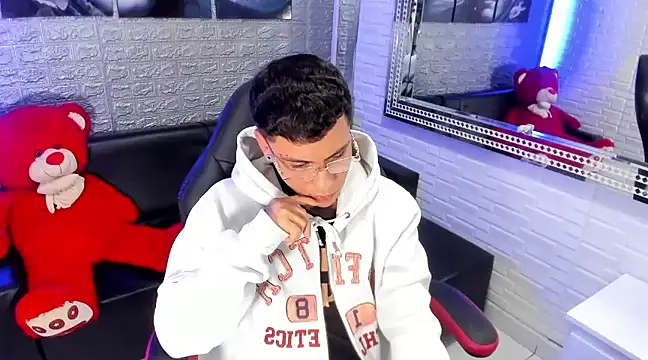 salvadorgomezx online show from 02-14-25, 09:34