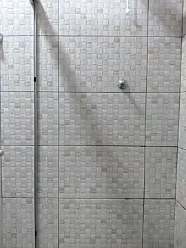 VitoriaFernandes online show from 03-12-26, 04:35