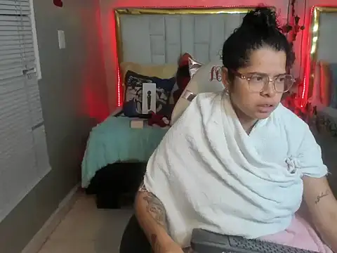 alexa-cooper- online show from 12-25-24, 05:16