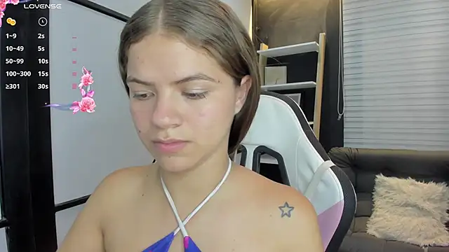 Snapshot of PaigeJayden chatting on 01-17-25, 08:22 PaigeJayden online show from 01-17-25, 08:22