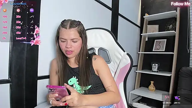 Snapshot of PaigeJayden chatting on 01-25-25, 08:10 PaigeJayden online show from 01-25-25, 08:10