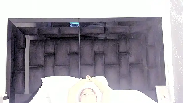 Snapshot of PaigeJayden chatting on 02-01-25, 06:00 PaigeJayden online show from 02-01-25, 06:00