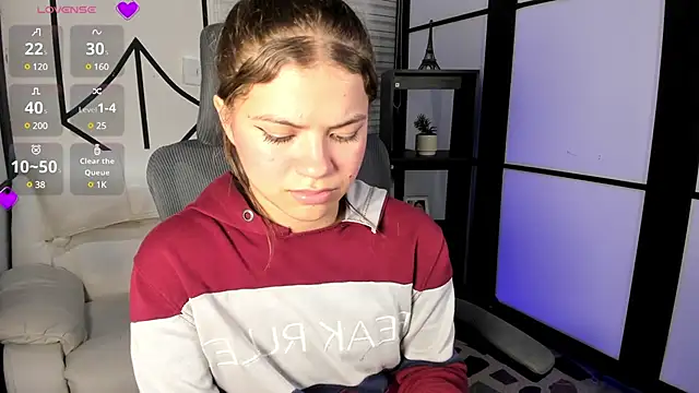 Snapshot of PaigeJayden chatting on 02-04-25, 11:38 PaigeJayden online show from 02-04-25, 11:38