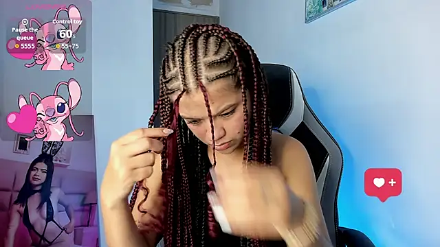 Snapshot of PaigeJayden chatting on 10-14-25, 09:59 PaigeJayden online show from 10-14-25, 09:59