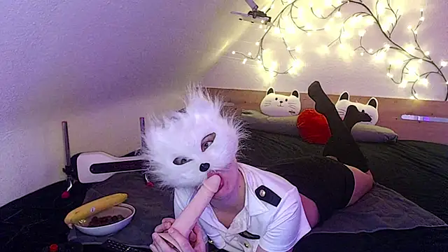 Snapshot of kleinelea123 chatting on 03-08-25, 07:49 kleinelea123 online show from 03-08-25, 07:49