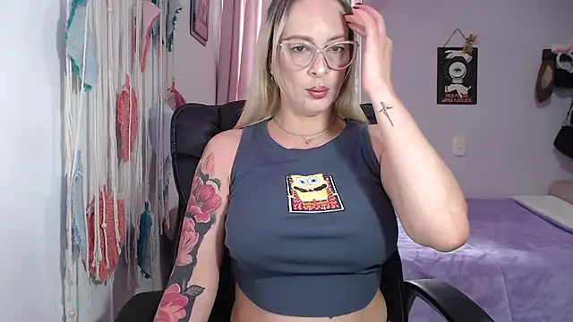 yulieth anamar online show from 02-25-25, 09:24