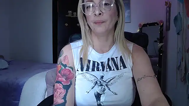 yulieth anamar online show from 03-09-25, 06:11