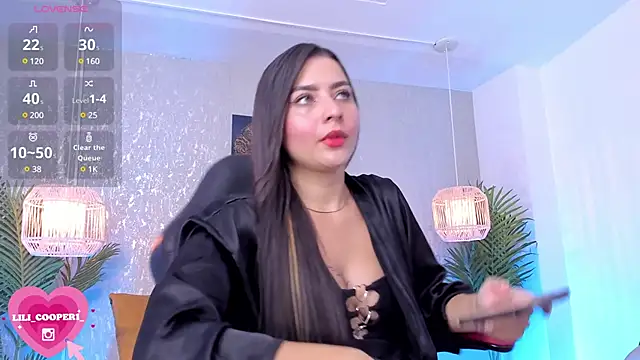 lilicooper  online show from 12-13-24, 08:26