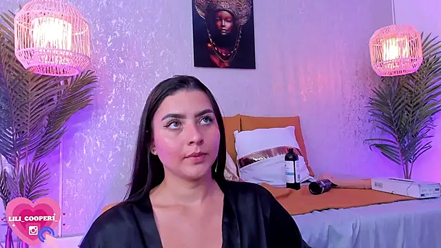 lilicooper  online show from 12-20-24, 02:52