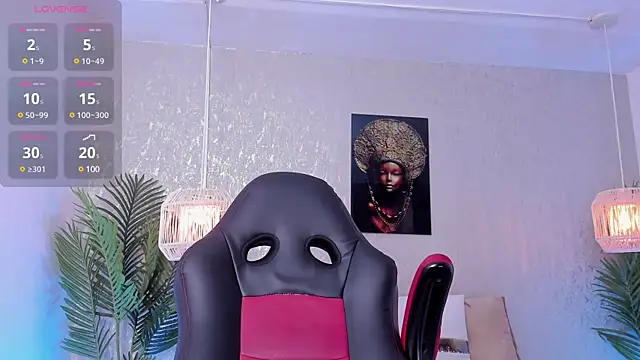 lilicooper  online show from 01-31-25, 08:43