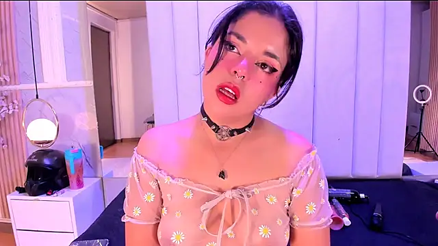 ivannabellini online show from 03-06-26, 02:13