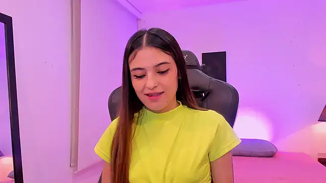 Snapshot of sofiarouge chatting on 12-02-25, 07:53 sofiarouge online show from 12-02-25, 07:53