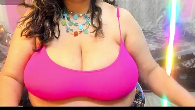 Snapshot of Gulabi_Queen chatting on 04-18-26, 07:07 Gulabi Queen online show from 04-18-26, 07:07